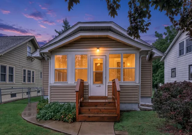 Photo 1 of Single family home for sale at 300 Van Buren Ave, Saint Paul, MN 55103 | MLS# 7166026 | Listing updated on 2026-10-30