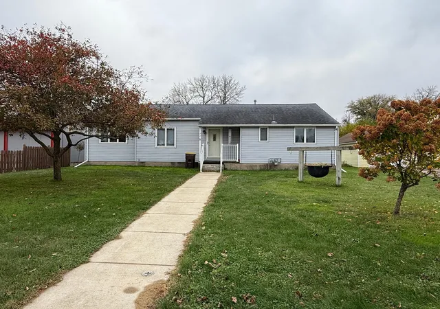 Photo 1 of Sale Pending at 521 E 2nd Street N, Truman, MN 56088 | MLS# 7166031 | Listing updated on 2026-10-28