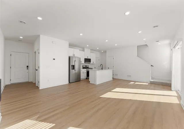 Photo 4 of Single family home for sale at 11172 203rd Street W, Lakeville, MN 55044 | MLS# 7166076 | Listing updated on 2026-10-29