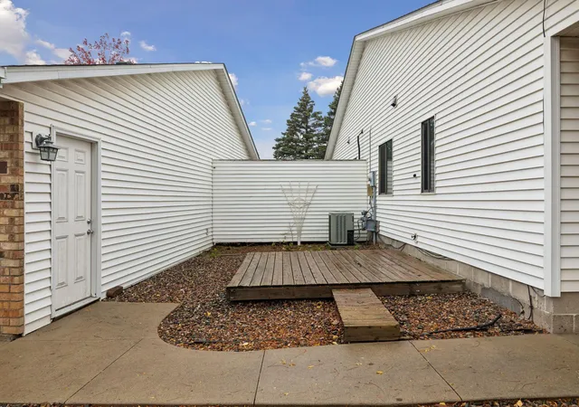 Photo 4 of Single family home for sale at 7741 157th Street W, Saint Paul, MN 55124 | MLS# 7166079 | Listing updated on 2026-10-29