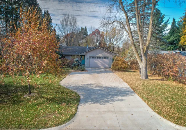 Photo 1 of Single family home for sale at 527 Sunset Ln N, Cambridge, MN 55008 | MLS# 7166104 | Listing updated on 2026-10-29