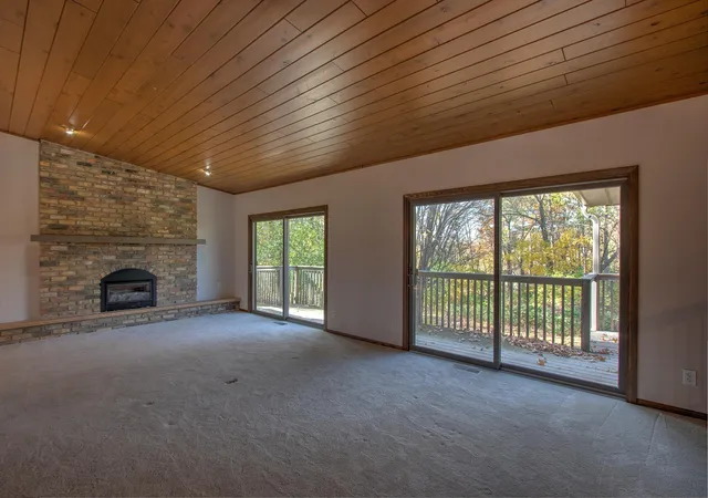 Photo 2 of Single family home for sale at 527 Sunset Ln N, Cambridge, MN 55008 | MLS# 7166104 | Listing updated on 2026-10-29