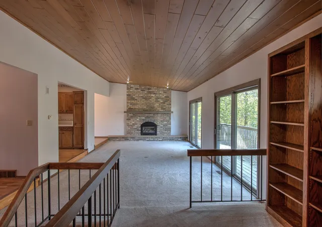 Photo 3 of Single family home for sale at 527 Sunset Ln N, Cambridge, MN 55008 | MLS# 7166104 | Listing updated on 2026-10-29
