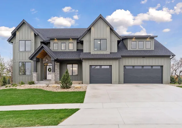 Photo 1 of Mansion for sale at 2909 Bentley Dr Sw, Rochester, MN 55902 | MLS# 7166105 | Listing updated on 2026-10-28