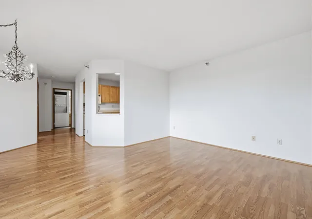 Photo 4 of Condo for sale at 78 10th Street E #1702, Saint Paul, MN 55101 | MLS# 7166143 | Listing updated on 2026-10-29