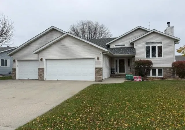Single family home for sale at 1010 Main St, Breckenridge, MN 56520 | MLS# 7166162 | Listing updated on 2026-10-29