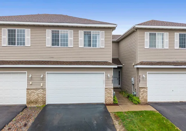 Photo 4 of Single family home for sale at 2195 Cleveland Way S, Cambridge, MN 55008 | MLS# 7166211 | Listing updated on 2026-10-29