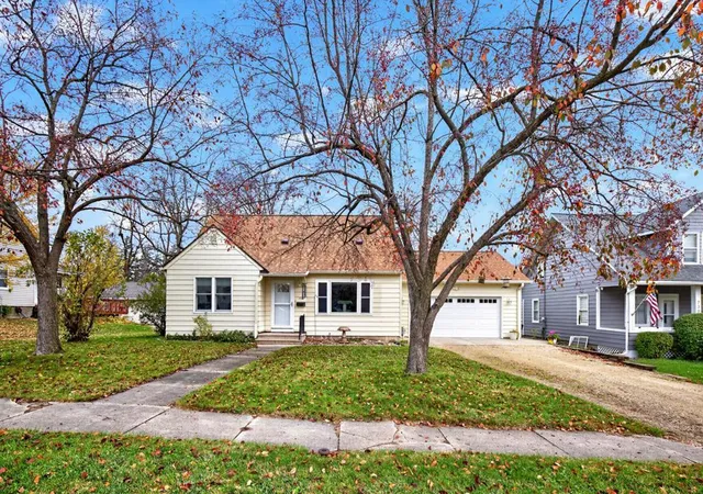 Photo 1 of Single family home for sale at 750 W 4th Street, Zumbrota, MN 55992 | MLS# 7166219 | Listing updated on 2026-10-29