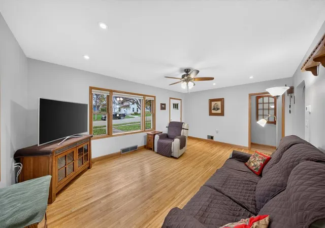 Photo 3 of Single family home for sale at 750 W 4th Street, Zumbrota, MN 55992 | MLS# 7166219 | Listing updated on 2026-10-29