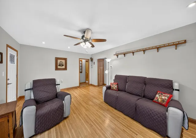 Photo 4 of Single family home for sale at 750 W 4th Street, Zumbrota, MN 55992 | MLS# 7166219 | Listing updated on 2026-10-29