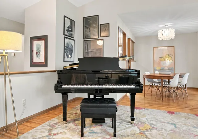 Photo 3 of Single family home for sale at 620 Riviera Dr, Saint Paul, MN 55112 | MLS# 7166267 | Listing updated on 2026-10-29