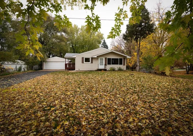 Photo 1 of Single family home for sale at 4950 Dakota St SE, Prior Lake, MN 55372 | MLS# 7166277 | Listing updated on 2026-10-29