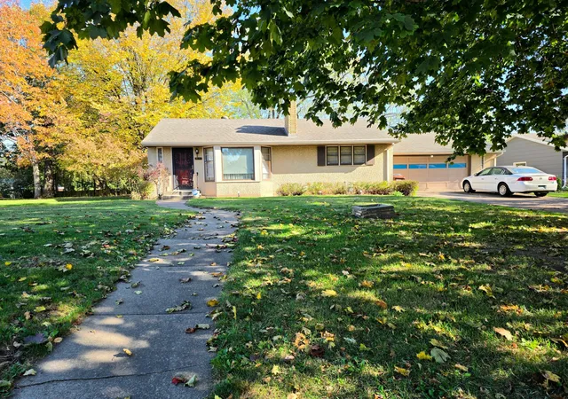 Photo 1 of Single family home for sale at 2010 Greenbrier St N, Saint Paul, MN 55117 | MLS# 7166283 | Listing updated on 2026-10-29