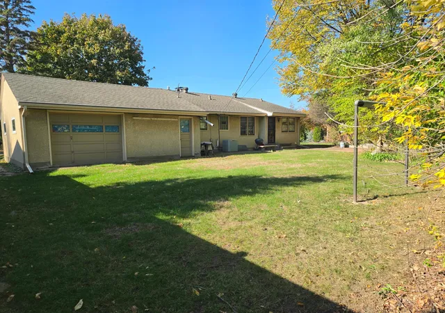 Photo 2 of Single family home for sale at 2010 Greenbrier St N, Saint Paul, MN 55117 | MLS# 7166283 | Listing updated on 2026-10-29
