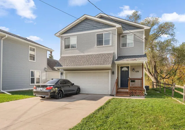 Photo 2 of Single family home for sale at 636 Hall Ave, Saint Paul, MN 55107 | MLS# 7166289 | Listing updated on 2026-10-29
