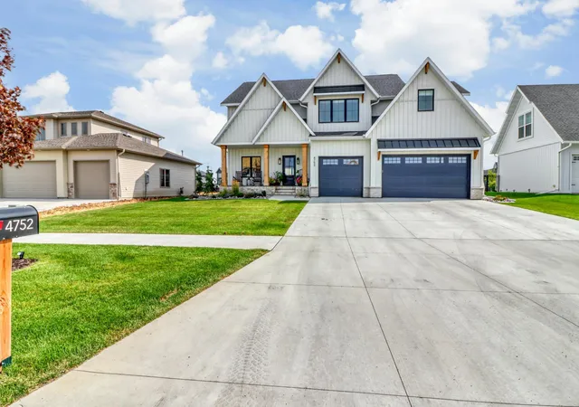 Photo 3 of Single family home for sale at 4752 Prairie Pond Xing S, Fargo, ND 58104 | MLS# 7166336 | Listing updated on 2026-10-28
