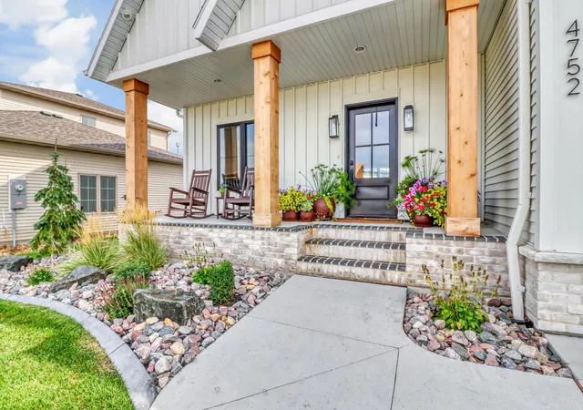 Photo 4 of Single family home for sale at 4752 Prairie Pond Xing S, Fargo, ND 58104 | MLS# 7166336 | Listing updated on 2026-10-28