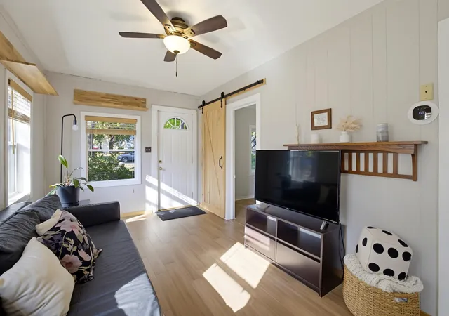 Photo 3 of Single family home for sale at 4733 36th Avenue S, Minneapolis, MN 55406 | MLS# 7166338 | Listing updated on 2026-10-29