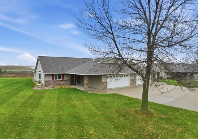 Photo 1 of Single family home for sale at 1011 23rd Street Se, Willmar, MN 56201 | MLS# 7166388 | Listing updated on 2026-10-29