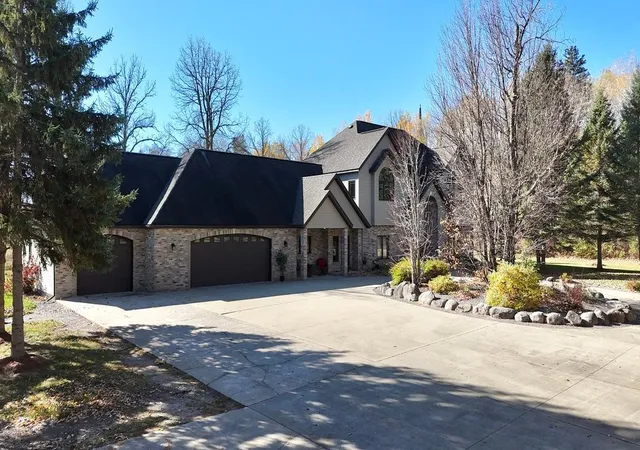 Photo 3 of Single family home for sale at 2409 County Rd 17 SW, Pequot Lakes, MN 56472 | MLS# 7166424 | Listing updated on 2026-10-29