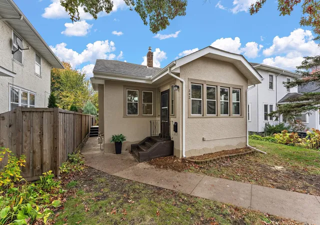 Photo 3 of Single family home for sale at 342 Saratoga St S, Saint Paul, MN 55105 | MLS# 7166445 | Listing updated on 2026-10-29