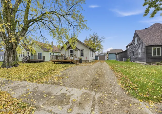 Photo 1 of Single family home for sale at 912 13th Street, Windom, MN 56101 | MLS# 7166464 | Listing updated on 2026-10-29