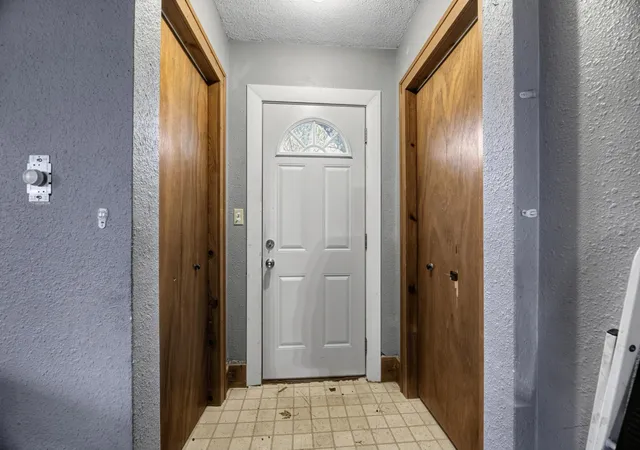 Photo 3 of Single family home for sale at 912 13th Street, Windom, MN 56101 | MLS# 7166464 | Listing updated on 2026-10-29