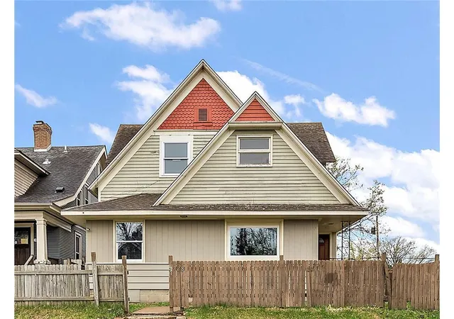 Photo 1 of Single family home for sale at 728 Maryland Ave E, Saint Paul, MN 55106 | MLS# 7166476 | Listing updated on 2026-10-29
