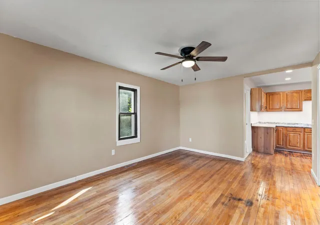 Photo 4 of Single family home for sale at 318 Jefferson St, Red Wing, MN 55066 | MLS# 7166517 | Listing updated on 2026-10-29