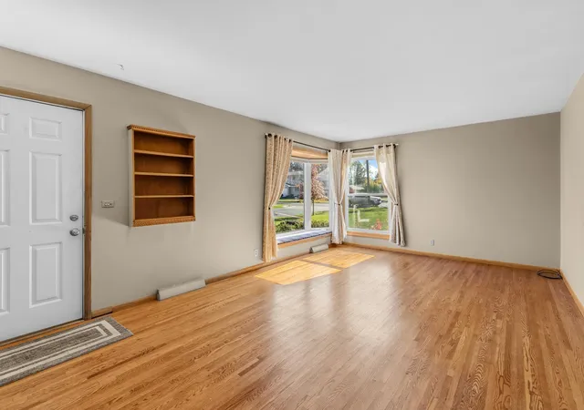 Photo 4 of Single family home for sale at 4767 Carolyn Ln, Saint Paul, MN 55110 | MLS# 7166529 | Listing updated on 2026-10-30