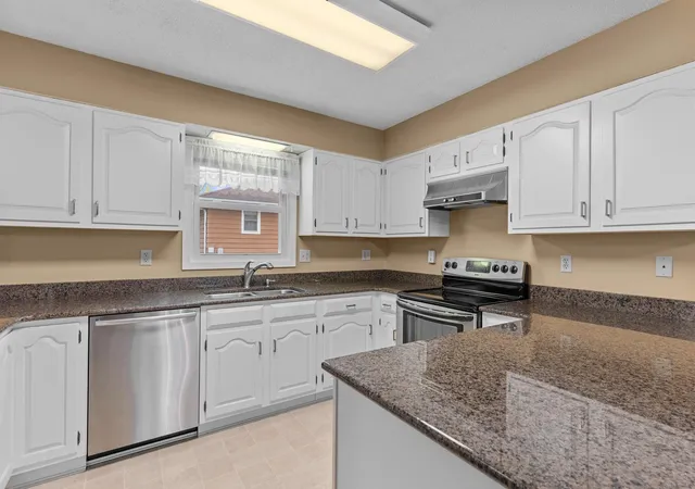 Photo 4 of Single family home for sale at 717 Hawthorn St, Red Wing, MN 55066 | MLS# 7166535 | Listing updated on 2026-10-29