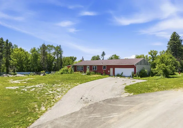 Photo 2 of Single family home for sale at 2225 Highway 63 N, Stewartville, MN 55976 | MLS# 7166536 | Listing updated on 2026-10-29