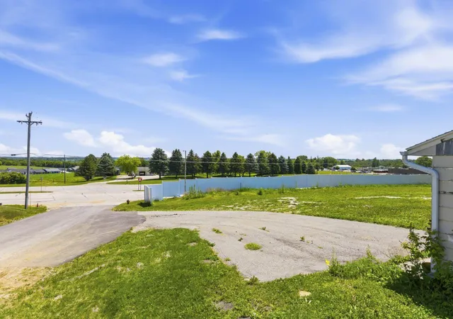 Photo 3 of Single family home for sale at 2225 Highway 63 N, Stewartville, MN 55976 | MLS# 7166536 | Listing updated on 2026-10-29