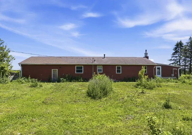 Photo 4 of Single family home for sale at 2225 Highway 63 N, Stewartville, MN 55976 | MLS# 7166536 | Listing updated on 2026-10-29