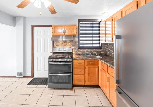 Photo 3 of Single family home for sale at 307 Charles Ave, Saint Paul, MN 55103 | MLS# 7166651 | Listing updated on 2026-10-30