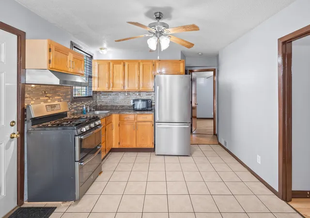 Photo 4 of Single family home for sale at 307 Charles Ave, Saint Paul, MN 55103 | MLS# 7166651 | Listing updated on 2026-10-30