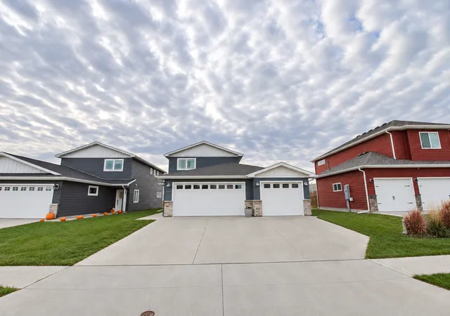 Single family home for sale at 1051 46th Avenue S, Moorhead, MN 56560 | MLS# 7166673