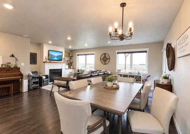 Photo 4 of Single family home for sale at 1051 46th Avenue S, Moorhead, MN 56560 | MLS# 7166673 | Listing updated on 2026-10-30