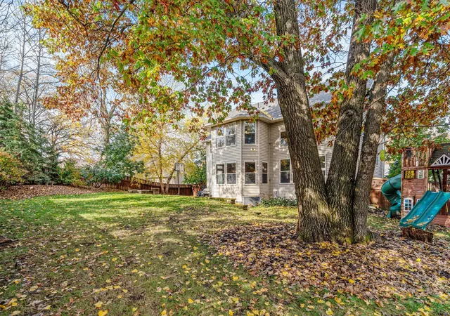Photo 4 of Single family home for sale at 18615 Irvine Trl, Lakeville, MN 55044 | MLS# 7166689 | Listing updated on 2026-10-29