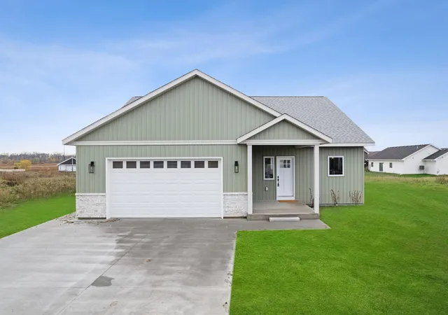 Single family home for sale at 1009 Misty Curv, Buffalo, MN 55313 | MLS# 7166697