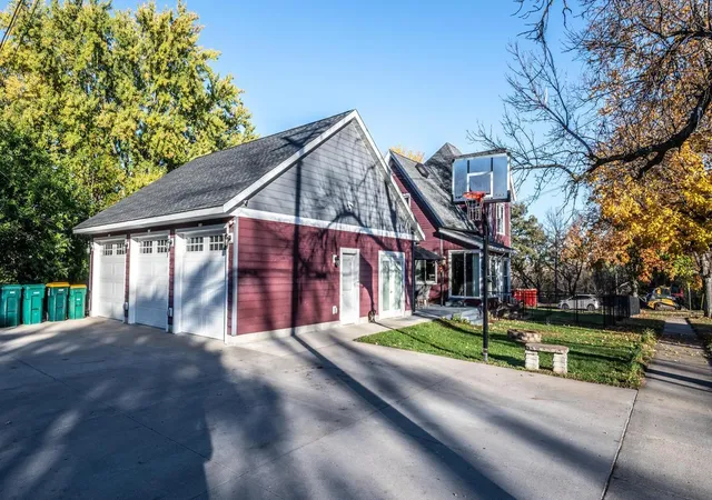 Photo 4 of Single family home for sale at 501 W Colvill St, Cannon Falls, MN 55009 | MLS# 7166714 | Listing updated on 2026-10-30