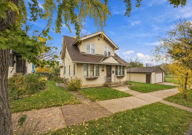 Photo 1 of Single family home for sale at 990 Jameson St, Saint Paul, MN 55103 | MLS# 7166740 | Listing updated on 2026-10-30