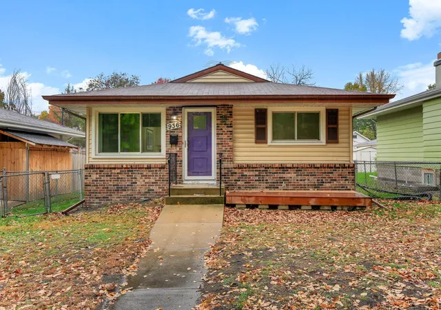 Photo 1 of Single family home for sale at 936 Jefferson Ave, Saint Paul, MN 55102 | MLS# 7166754 | Listing updated on 2026-10-30