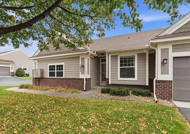Single family home for sale at 1075 Victoria Greens Blvd, Victoria, MN 55386 | MLS# 7166761
