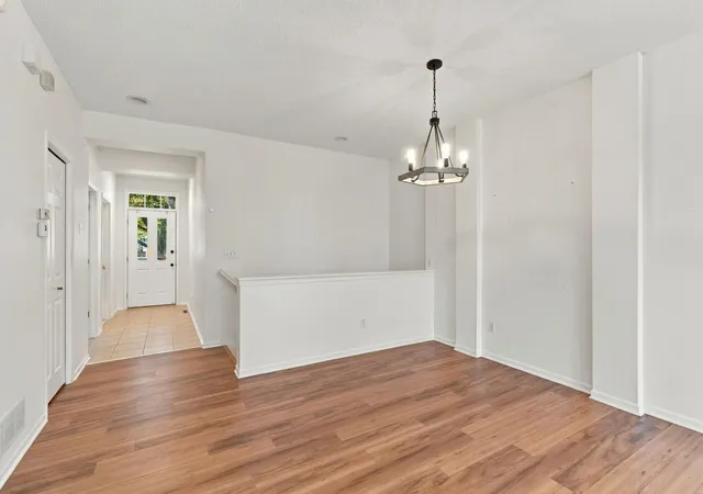 Photo 1 of Single family home for sale at 1075 Victoria Greens Blvd, Victoria, MN 55386 | MLS# 7166761 | Listing updated on 2026-10-30