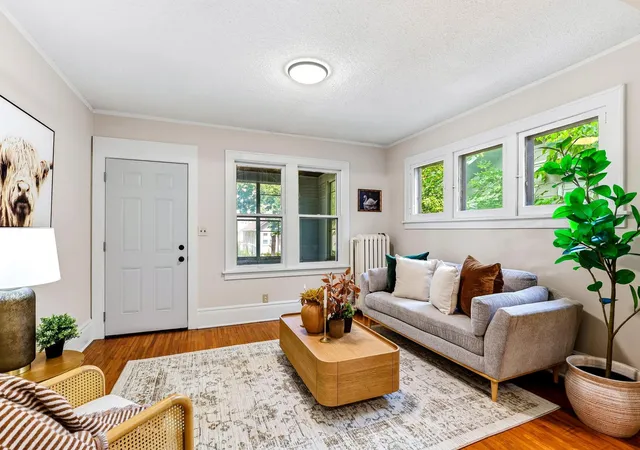 Photo 3 of Single family home for sale at 706 Fuller Ave, Saint Paul, MN 55104 | MLS# 7166883 | Listing updated on 2026-10-30