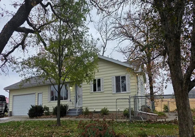 Single family home for sale at 14222 765th Avenue, Albert Lea, MN 56007 | MLS# 7166894