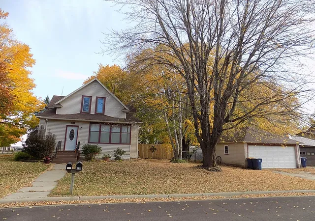 Single family home for sale at 480 11th Street, Lafayette, MN 56054 | MLS# 7166900