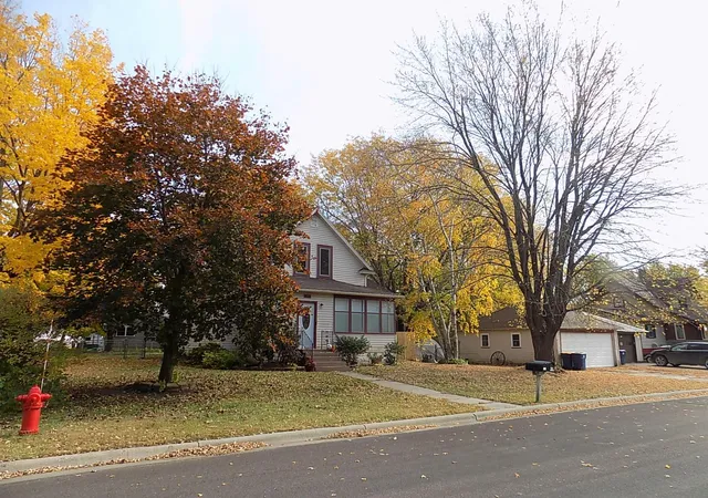 Photo 2 of Single family home for sale at 480 11th Street, Lafayette, MN 56054 | MLS# 7166900 | Listing updated on 2026-10-30