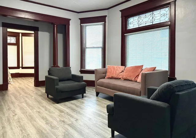 Photo 3 of House for sale at 1071 Edgerton St, Saint Paul, MN 55130 | MLS# 7166905 | Listing updated on 2026-10-30